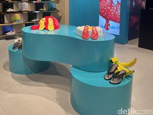 Melissa x GANNI Hadirkan Sandal Jeli Vegan Edisi Terbatas Motif Leopard