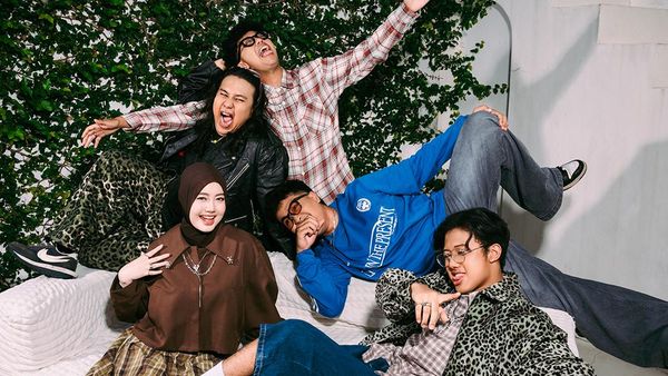 MikkyZia dan Club Dangdut Racun Kolaborasi di Skip Dulu