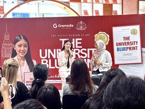 Mischka Aoki Luncurkan Buku The University Blueprint