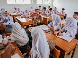 Pemprov Jateng Resmikan SMA Negeri Pertama di Lereng Merapi