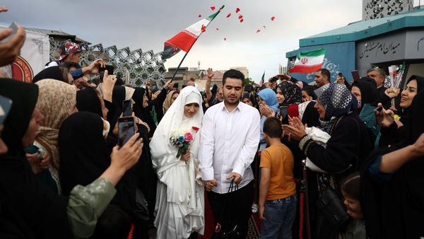 Pernikahan Massal Sacrificed Couple Digelar di Teheran