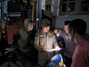 Satpol PP Jaring 45 Duktang yang Belum Lapor Diri di Nusa Penida