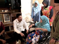 Spirit Pemkab Sidoarjo Hadir untuk Warga Lewat Bantuan Kursi Roda