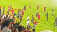 Suporter Penendang Pemain Persib Minta Maaf, Pasrah Jika Dihukum