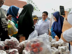 Buka Gerakan Pangan Murah di NTB, Wamendagri Sapa & Dialog dengan Warga