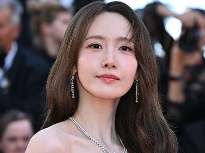 Yoona Tebar Pesona di Cannes Film Festival, Tampil Elegan Bergaun Putih