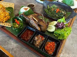 Bebek Klungkung: Sedapnya Bebek Goreng Afkir dan Sup Iga ala Bali di Jaksel