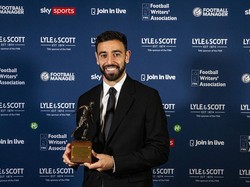 Bruno Fernandes Pamer Trofi Pemain Terbaik Liga Inggris Versi Wartawan