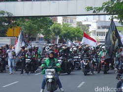 Video: Tuntutan Kebangkitan Ojol Nasional di Demo Surabaya