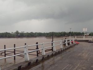 Jembatan Dermaga di Jambi Ambruk, Dua Pengelas Sedang Kerja Hanyut