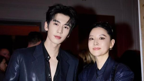 Pesona Awet Muda Lee Young Ae, Bersanding dengan Zhang Linghe di Acara Gucci