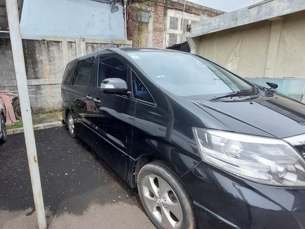 Tampang Alphard yang Dilelang Mulai Rp 90 Jutaan