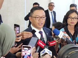 Menlu Ungkap Alasan Prabowo ke Paris