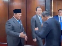 Momen Gaya Adu Tinju Prabowo dan Daud Yordan Saat Bertemu di Paripurna DPR