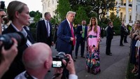 Momen Santai di Gedung Putih, Donald Trump dan Melania Trump Sapa Tamu Piknik Kongres