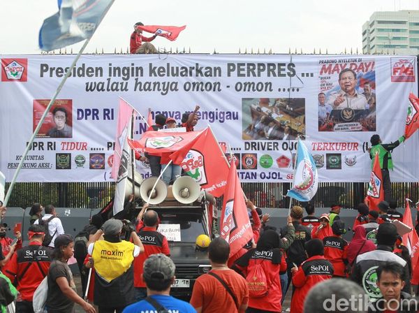 Ojol Demo di DPR Tuntut Tarif Adil