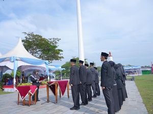 4 Pejabat Hasil Proses Manajemen Talenta Dilantik Jadi Kadis di Depan Istana Siak