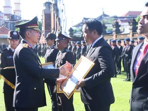 Polda Bali Beri Penghargaan ke Jajaran yang Berprestasi, Ada 23 Kategori
