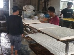 Rupiah Terpuruk, Pengusaha Tahu Tasikmalaya di Ujung Tanduk