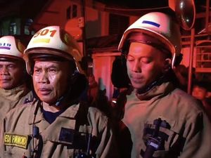 Kebakaran di Jatinegara Hanguskan 5 Rumah, Diduga Akibat Korsleting