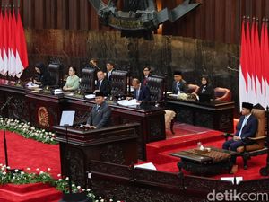Prabowo Umumkan PP Baru, Ekspor Sawit hingga Batu Bara Wajib Lewat BUMN
