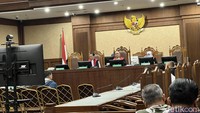 Saksi Ungkap Amplop Jatah Suap Kode '1' Diberikan ke Dirjen Bea Cukai