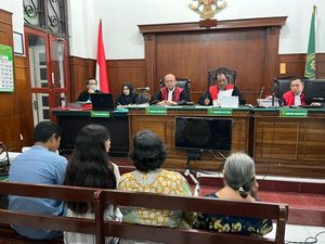 Bersaksi di Sidang, Nenek Elina Ungkap Diangkat 6 Orang Saat Diusir dari Rumah