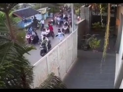 Konvoi Lulusan Pelajar Bersajam Berujung Tawuran di Pekalongan