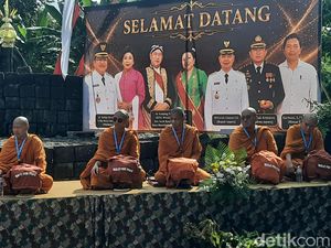 Gusti Moeng Wakili Keraton Solo Lepas Perjalanan 16 Biksu Thudong dari Jepara