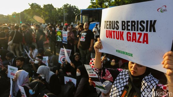 Aksi Kamisan ke-908 Soroti Isu Nasional hingga Penculikan WNI oleh Israel