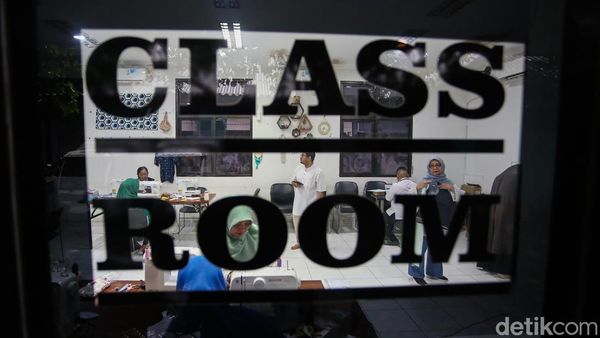 Dari Jarum dan Kain, Warga Jaktim Dilatih Bangun Usaha Mandiri