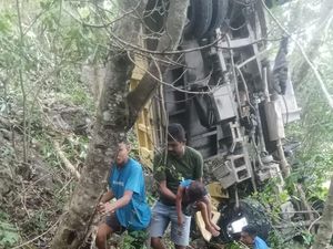 Dump Truk Terguling di Amfoang Kupang, 2 Penumpang Tewas