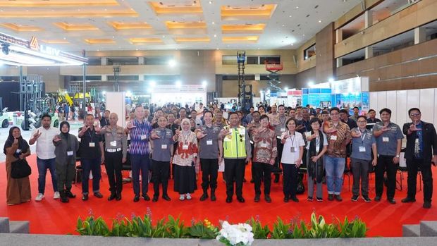 Kakorlantas Polri Irjen Agus Suryonugroho dalam aktivitas seminar Kamselindo Series II di Jakarta Internasional Expo (JIEXPO) Kemayoran, Jakarta, Kamis (21/5/2026).