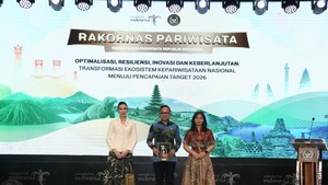 Wamendagri Sebut City Branding PR Utama Kepala Daerah untuk Majukan Wisata