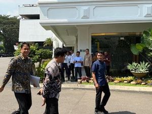 Prabowo Panggil Purbaya hingga Gubernur BI ke Istana, Bahas Apa?