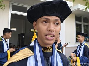 Lulusan SMA CT Arsa Sukoharjo Anak Bakul Lemper Diterima di Kampus Belanda