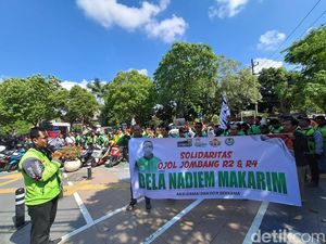 Ratusan Ojol Demo di Pengadilan Jombang, Tuntut Nadiem Dibebaskan