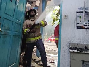 Gedung Fakultas Pertanian USK Terbakar Diduga Akibat Ricuh Antar Mahasiswa