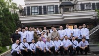 Haru Raffi Ahmad Pergi Haji Diantar Keluarga dan Sahabat