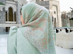 Buttonscarves Rilis Hijab Terinspirasi Keindahan Masjidil Haram dan Nabawi