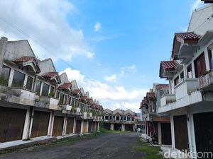 Dilema Pasar Jalaksana Kuningan: Aset Desa yang Terjerat Kredit Macet