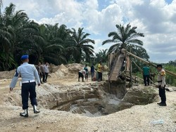 3 TKP Tambang Galian C Ilegal di Kampar Digaris Polisi