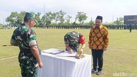TMMD 128 Gresik Ditutup, Gus Yani Fokus Percepat Jalan Poros Desa