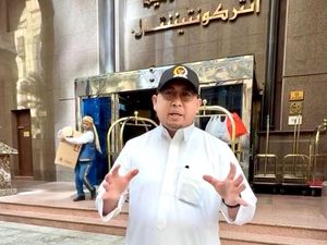 Andre Rosiade Tengok Jemaah Haji Sumbar di Makkah, Serap Aspirasi dan Berbagi