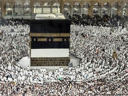 1,5 Juta Jemaah Tunaikan Haji di Tengah Perang