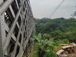 5 Fakta Lansia Terjun dari Jembatan Cirahong