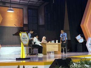 Kocak! Komandan Andre dan Anggota Lapor Pak Hibur Peserta JFF 2026