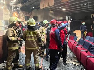 Video: Auditorium Kampus Binus Jakbar Kebakaran, Mahasiswa Belajar Daring