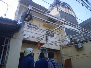 Gas Meledak di Tambora Bikin Lansia Terluka hingga Rumah Porak-poranda