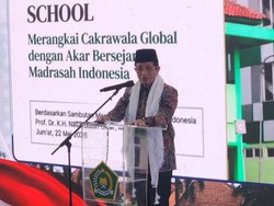 Menag Ingatkan MAN IC Serpong: Jangan Rahasiakan Kesuksesan ke Madrasah Lain